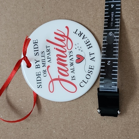 NIB "Good Friends" Acrylic and " Family" Ceramic  Holiday Ornaments Set - Picture 13 of 16